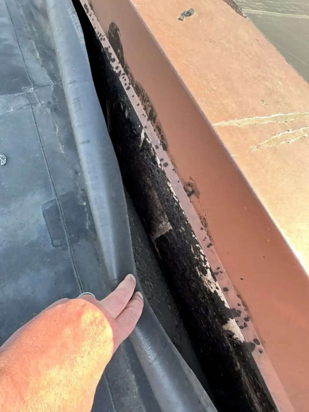 Manufacturer-certified roof installation in Fairmount